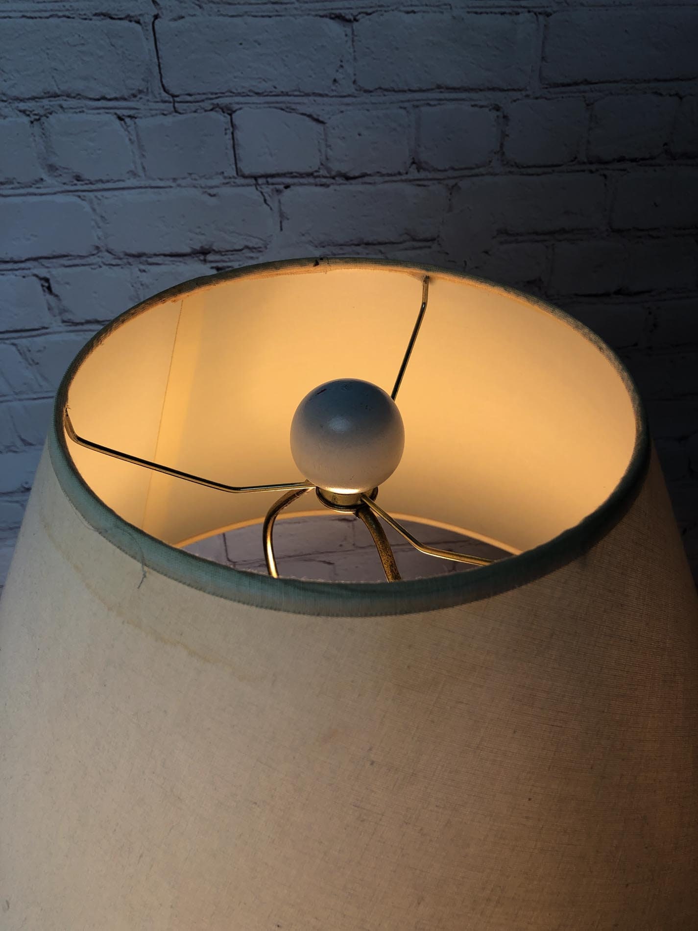 Mid Century Ceramic Lamp, MCM Table Lamp, Vintage Ceramic Lamp, Cream