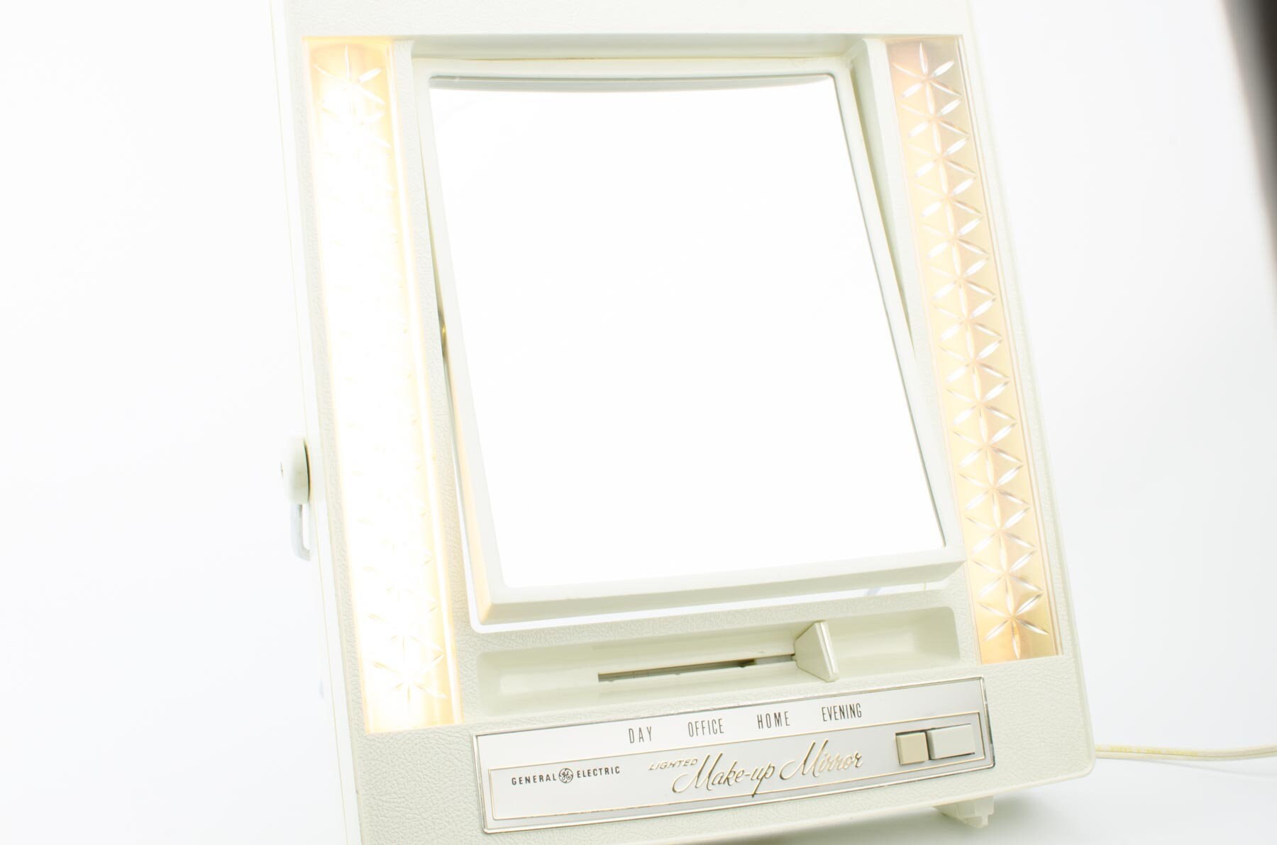 Makeup Mirror, Makeup Mirror With Lights, Makeup Mirror Vintage, GE