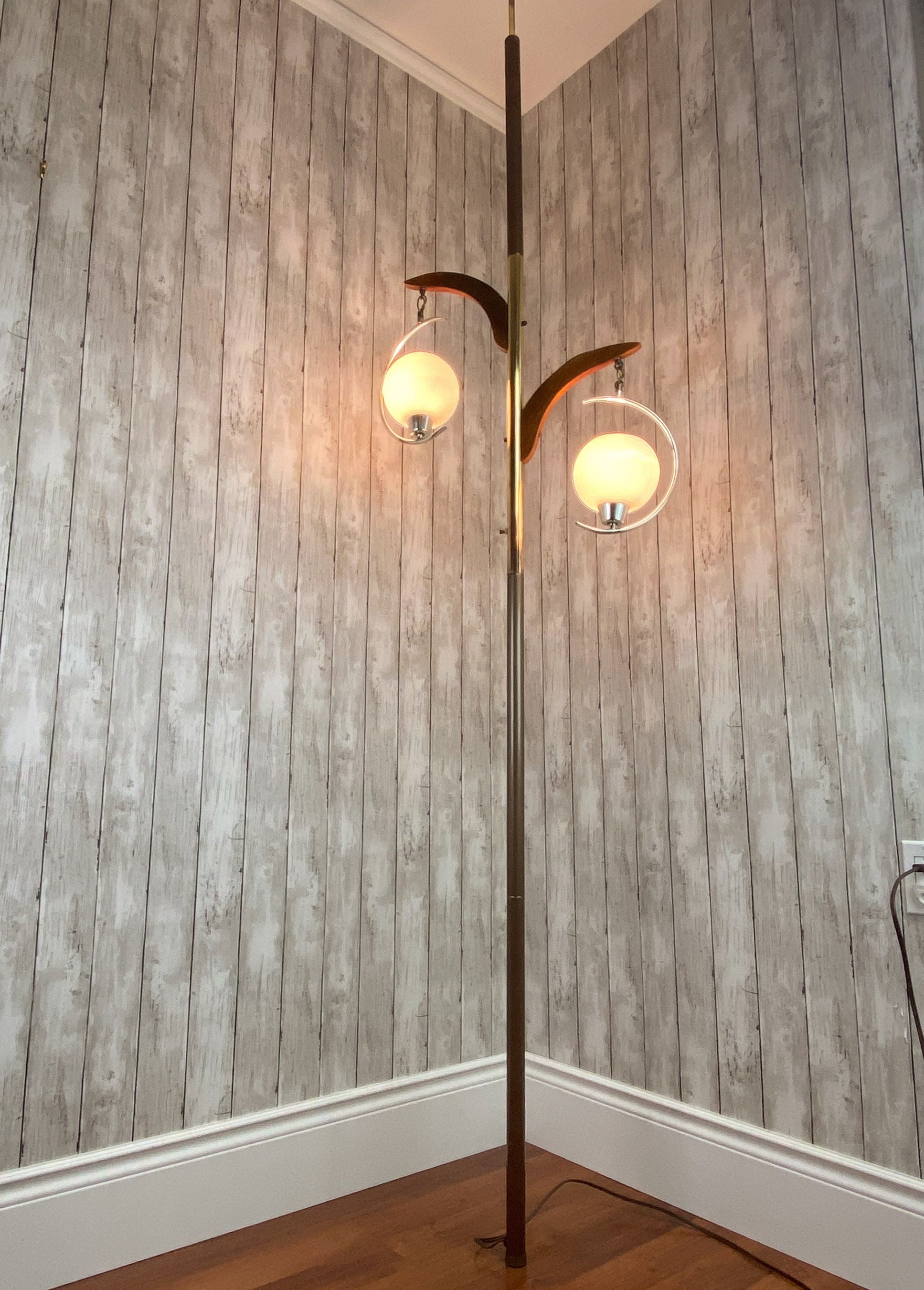 Tension Pole Lamp MCM Pole Lamp Mid Centur Modern Tension Pole Mid