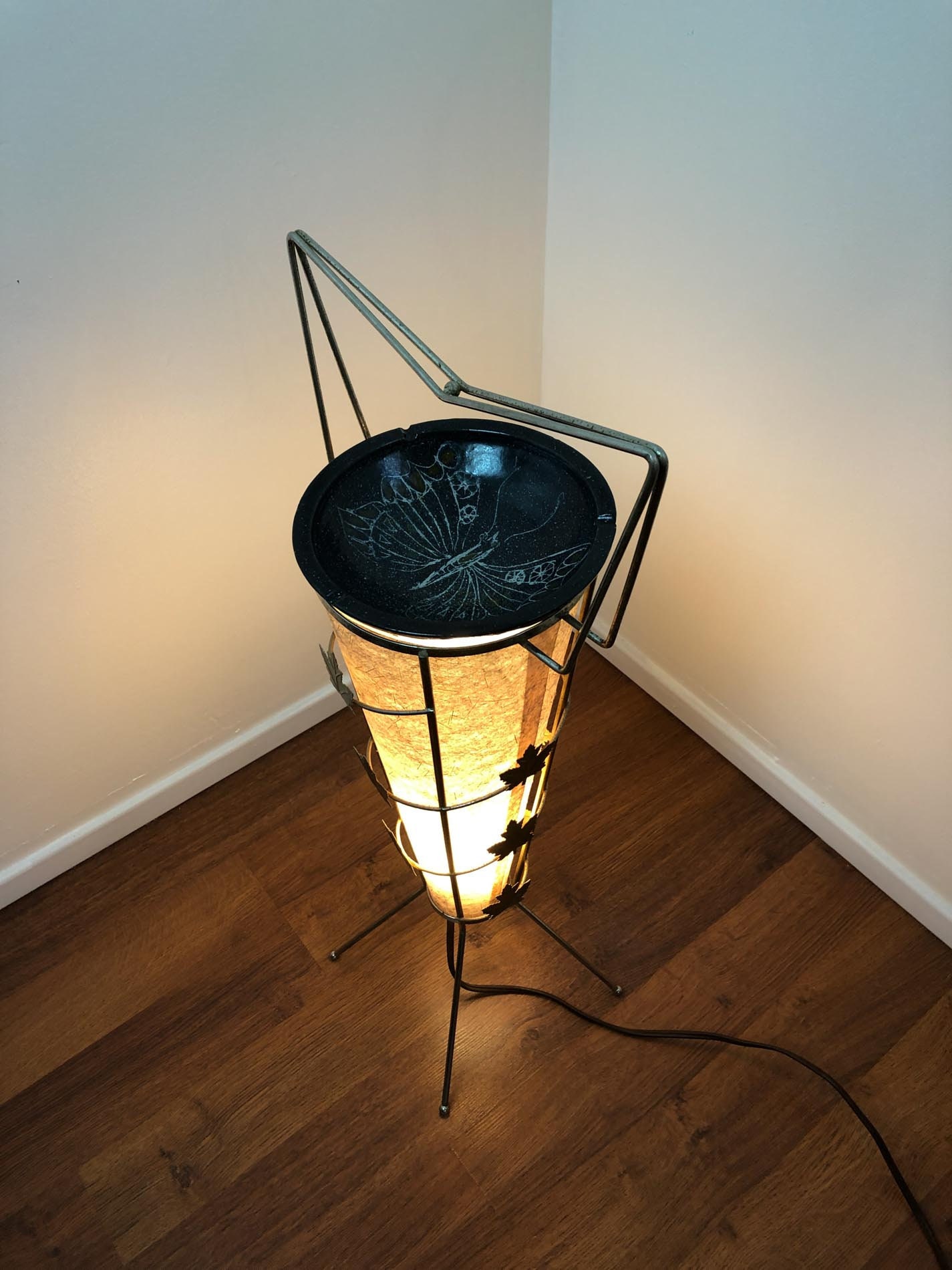 Vintage Ashtray Stand Lamp, Fiberglass Floor Lamp, Boho Ashtray / Lamp