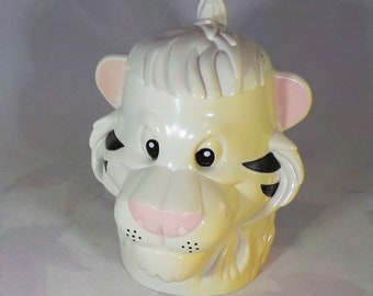 Vintage Souvenir Child&#39;s White Tiger Mug Ringling Bros, Collectible Cup