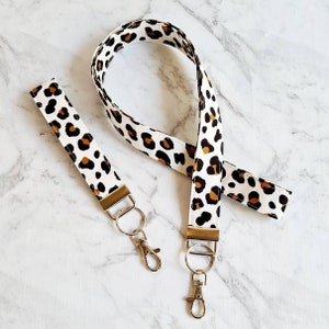 Cordón o llavero con estampado de leopardo: algodón, herrajes plateados con clip giratorio opcional, para llaves o identificación de trabajo, pulsera, tarjetero, hecho a mano