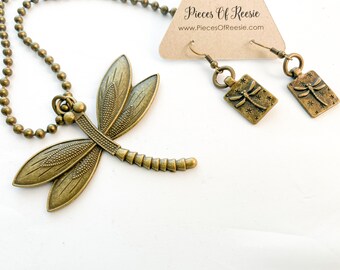 Dragonfly Necklace / Dragonfly Jewelry / Dragonfly Antique Bronze Pendant