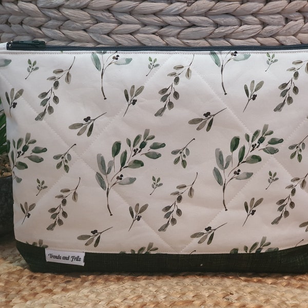 Nappy Wallet / Nappy Clutch / Nappy Changing - Olive Leaf