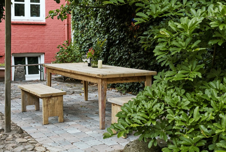 Banco de jardín artesanal fabricado con madera sostenible, a juego con la mesa de jardín, ideal para jardín, terraza o balcón. imagen 2