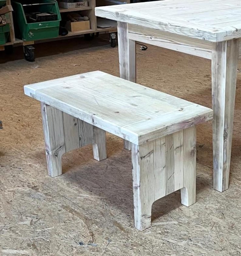 Banco de jardín artesanal fabricado con madera sostenible, a juego con la mesa de jardín, ideal para jardín, terraza o balcón. imagen 4