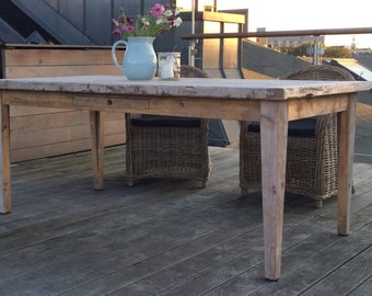 Großer Gartentisch aus Bauholz