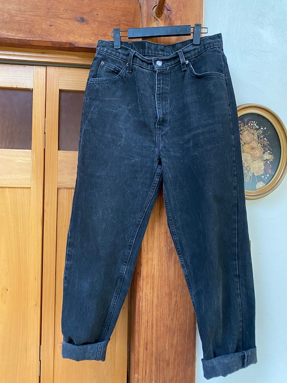 Vintage Levi’s Tapered Fit Jeans