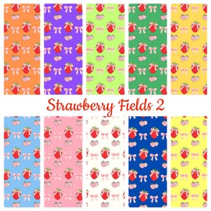 Op de afbeelding: Een verzameling van tien kleurrijke patronen met aardbeien en strikken. Elk patroon heeft een andere achtergrondkleur, waaronder oranje, paars, groen, geel, blauw, roze en wit. De tekst "Strawberry Fields 2" staat in rood script.