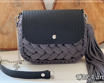 Graphite Crochet Crossbody Bag: Handmade T-Shirt Yarn Purse