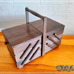 Großer Organizer für Schmuck oder Nähzeug, Holz Nähkasten, Große Ausklappbox, Personalisierte Holzbox, Dunkelbraune Dekobox