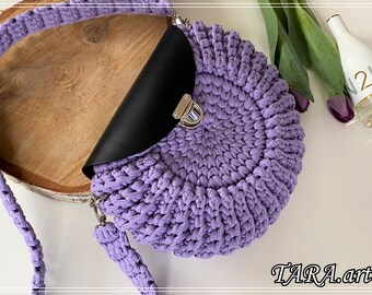 Handmade Crochet Round Bag: Violet T-Shirt Yarn Shoulder Bag