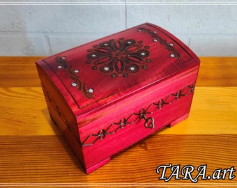 Hand-Painted Wooden Jewelry Box with Lock: Floral Trinket Casket