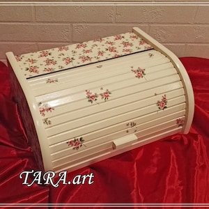 White bread box decorated with small roses, wooden bread box, modern bread bin, farmhouse furniture, kitchen organization, bakery container
