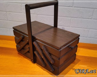 Fisarmonica a scatola da cucito marrone, scatola da cucito in legno, grande organizzatore di kit da cucito, deposito per il trucco, scatola pieghevole, scrigno per gioielli, semplicemente scatola