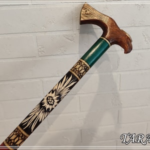 Walking cane stick with carved eagle&#39;s head, Beautiful wooden walking stick, Elegant handle, Handcrafted solid cane, Walking stick from wood