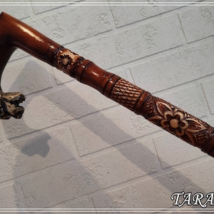 Wooden walking stick, Cane stick with decorative handle, Lightweight walking cane stick, Handcrafted sturdy cane, Carved walking stick