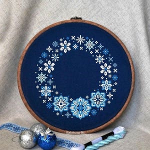 Modern cross stitch digital download cross stitch wall art cross stitch pattern home decor point de croix Winter blue wreath snowflake image 1