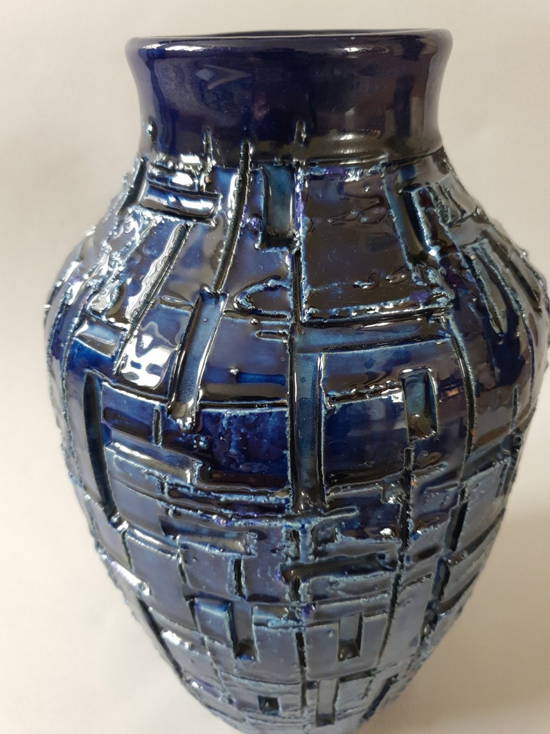Vase Bitossi unique bleu marine à décor incisé abstrait Italie années 60 image 1