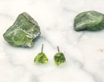 Peridot Earrings • Peridot Studs • Silver Plated • Boho Earrings • Birthstone Jewellery • Raw Gemstones • Gemstone earrings
