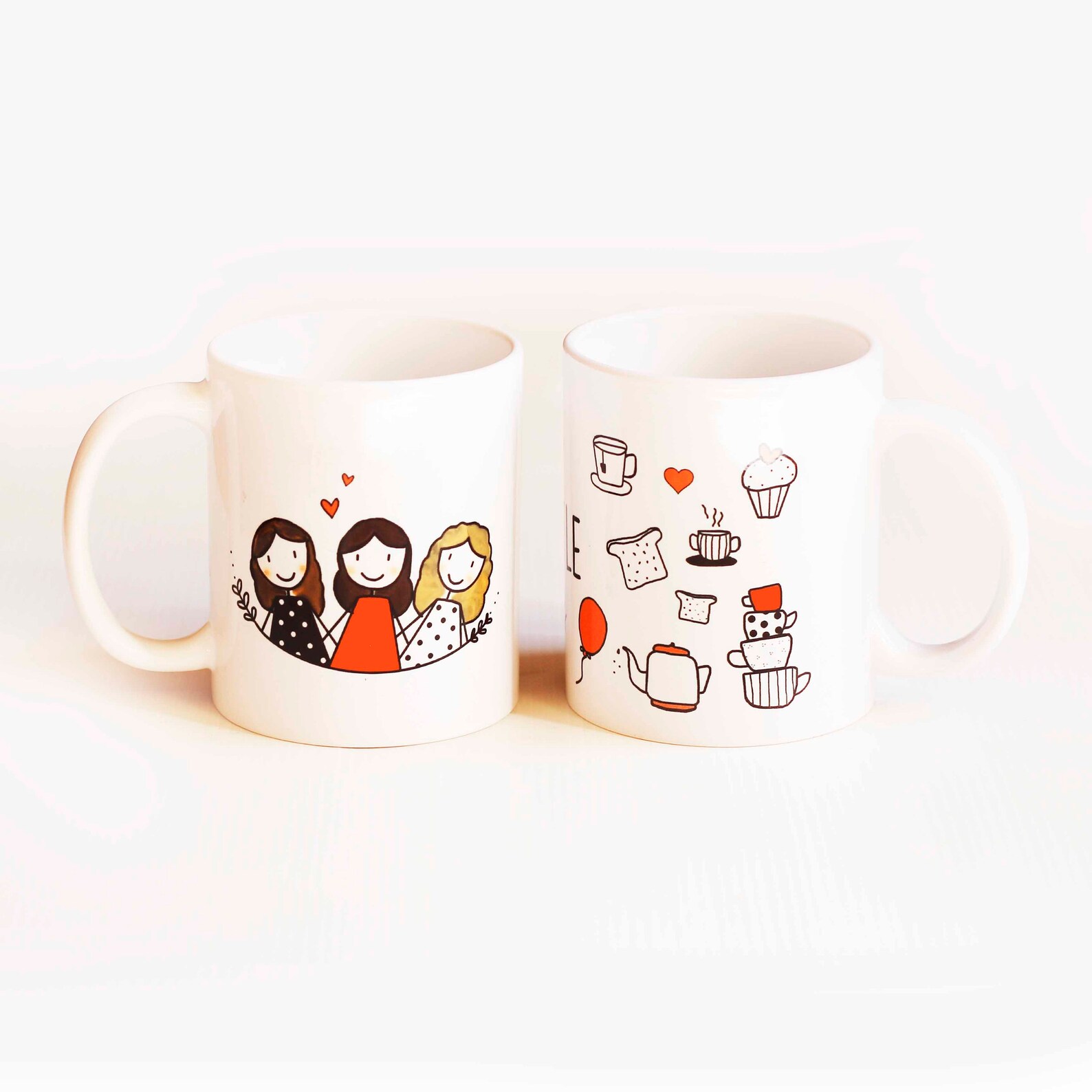 Tazza Roma con lettera fiora per un'idea regalo originale. Tazza de