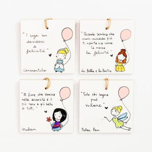 Bomboniere battesimo artigianali  frasi illustrazione personaggi disney principesse animali personalizzate ceramica mattonella piastrella