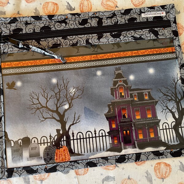 Haunted Mansion su Graveyard Court Project Bag