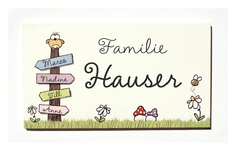 Türschild Familie aus Holz mit Namen personalisiert. Holzschild mit Wegweiser, Familienschild handbemalt, Haustürschild mit Vornamen. Holztürschild, Namensschild für Zuhause. Geschenk zu Hochzeit, Geburt, Umzug, Einzug, Weihnachten.