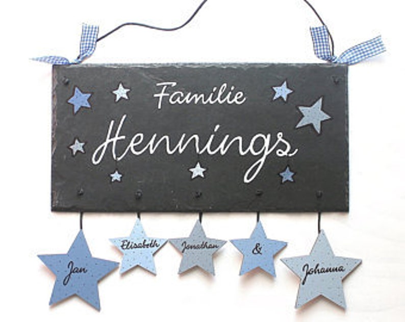 Türschild Familie aus Schiefer mit Namen personalisiert. Wetterfestes Schieferschild, Namensschild mit Sternanhänger. Haustürschild, Familienschild, Eingangsschild handbemalt. Individuelles Einzugsgeschenk oder Hochzeitsgeschenk.