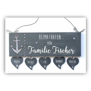 Türschild Familie aus Holz mit Namen personalisiert. Holzschild mit Herzanhänger, Familienschild Heimathafen, Haustürschild mit Anker. Holztürschild maritim, Willkommensschild für Zuhause. Geschenk zu Hochzeit, Geburt, Einzug, Weihnachten.