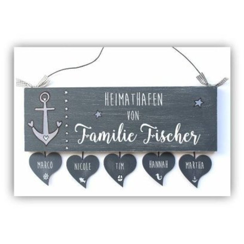 Türschild Familie aus Holz mit Namen personalisiert. Holzschild mit Herzanhänger, Familienschild Heimathafen, Haustürschild mit Anker. Holztürschild maritim, Willkommensschild für Zuhause. Geschenk zu Hochzeit, Geburt, Einzug, Weihnachten.