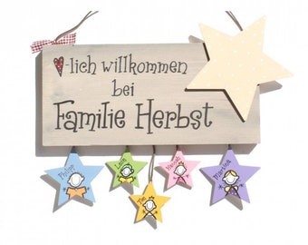 Türschild aus Holz für die Familie mit Namen personalisiert, Willkommensschild mit Sternanhänger, personalisiertes Geschenk für das Zuhause.