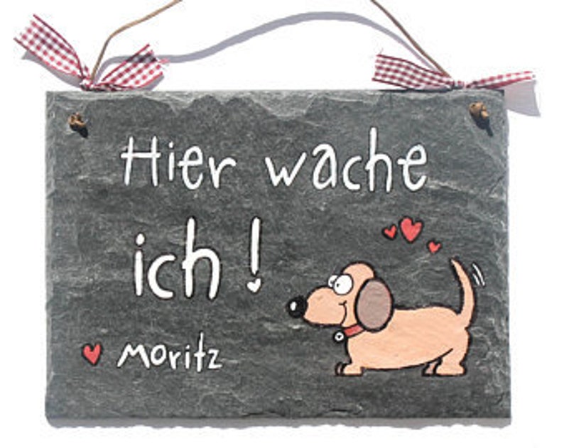 Türschild aus Schiefer personalisiert Hundename. Wetterfestes Schieferschild mit Hund, Namensschild, Haustürschild, Familienschild, Willkommensschild handbemalt. Geschenk Hochzeit, Geburt, Umzug, Einzug, Geburtstag, Weihnachtsgeschenk.