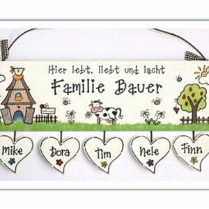 Holztürschild für die ganze Familie personalisiert mit Namen und Herzanhänger. Geschenk Türschild aus Holz, Holzschild für das neue Zuhause Bild 8