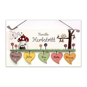 Türschild Familie aus Holz mit Name personalisiert. Holzschild mit Aufhängekordel für die Haustür. Ausgefallenes Hochzeitsgeschenk, Geschenk zum Einzug, Geburtstag, Valentinstag, Muttertag. Familienschild, Haustürschild für das Zuhause.