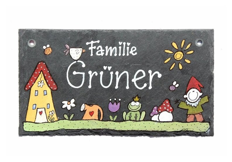 Türschild Familie aus Schiefer personalisiert mit Namen. Wetterfestes Schieferschild, Namensschild, Haustürschild, Familienschild, Willkommensschild handbemalt. Geschenk Hochzeit, Geburt, Umzug, Einzug, Geburtstag, Weihnachtsgeschenk.