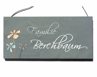 personalisiertes Türschild aus Holz | Namensschild Familie | Haustürschild mit Namen | Familienschild | Holzschild | Familientürschild Blume