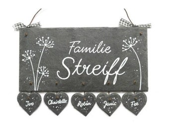 personalisiertes Schieferschild mit Herzanhänger, Türschild Pusteblume aus Schiefer für die ganze Familie, Familienschild mit Namen