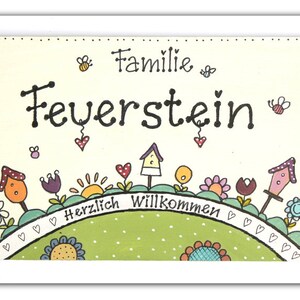 Türschild Familie aus Holz mit Name personalisiert. Holzschild mit Aufhängekordel für die Haustür. Ausgefallenes Hochzeitsgeschenk, Geschenk zum Einzug, Geburtstag, Valentinstag, Muttertag. Familienschild, Haustürschild für das Zuhause.