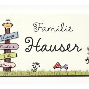 Türschild Familie aus Holz mit Namen personalisiert. Holzschild mit Wegweiser, Familienschild handbemalt, Haustürschild mit Vornamen. Holztürschild, Namensschild für Zuhause. Geschenk zu Hochzeit, Geburt, Umzug, Einzug, Weihnachten.