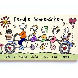 Türschild Familie aus Holz mit Name personalisiert. Holzschild mit Aufhängekordel für die Haustür. Ausgefallenes Hochzeitsgeschenk, Geschenk zum Einzug, Geburtstag, Valentinstag, Muttertag. Familienschild, Haustürschild für das Zuhause.