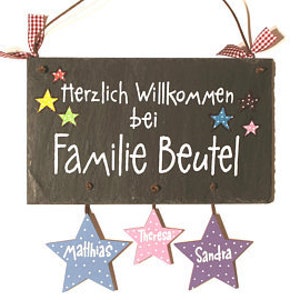 Türschild Familie aus Schiefer mit Namen personalisiert. Wetterfestes Schieferschild mit Sternanhänger. Namensschild, Haustürschild, Familienschild, Eingangsschild handbemalt. Individuelles Einzugsgeschenk oder Hochzeitsgeschenk.