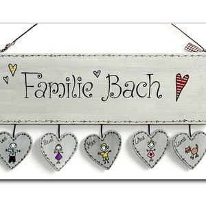 Türschild Familie aus Holz mit Name personalisiert. Holzschild mit Aufhängekordel für die Haustür. Ausgefallenes Geschenk zum Einzug, Umzug, Geburtstag, Valentinstag, Muttertag, Vatertag. Familienschild, Haustürschild für das Zuhause.