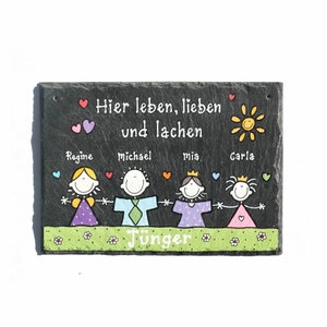 Türschild Familie aus Schiefer personalisiert mit Namen. Wetterfestes Schieferschild, Namensschild mit Figuren. Haustürschild, Familienschild, Willkommensschild handbemalt. Geschenk Hochzeit, Geburt, Umzug, Einzug, Geburtstag, Weihnachtsgeschenk.