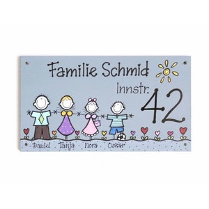 Türschild Familie aus Holz mit Namen personalisiert. Holzschild mit Anschrift, Familienschild handbemalt, Haustürschild mit Figuren. Holztürschild, Willkommensschild für Zuhause. Geschenk zu Hochzeit, Geburt, Umzug, Einzug, Weihnachten.