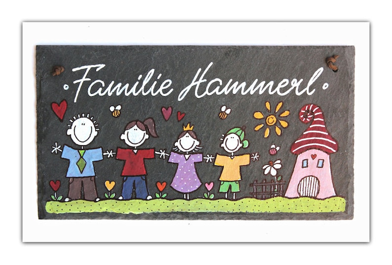 Türschild Familie aus Schiefer personalisiert mit Name. Wetterfestes Schieferschild, Namensschild mit Figuren. Haustürschild, Familienschild, Willkommensschild handbemalt. Geschenk Hochzeit, Geburt, Umzug, Einzug, Geburtstag, Weihnachtsgeschenk.