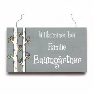 Türschild Familie aus Holz mit Name personalisiert. Holzschild mit Aufhängekordel für die Haustür. Ausgefallenes Hochzeitsgeschenk, Geschenk zum Einzug,  Geburtstag, Valentinstag, Muttertag. Familienschild, Haustürschild für das Zuhause.