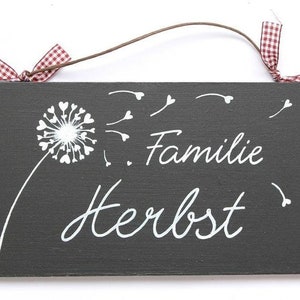 Türschild Familie aus Holz mit Namen personalisiert. Holzschild mit Pusteblumen, Familienschild handbemalt, Haustürschild mit Aufhängekordel. Holztürschild, Willkommensschild für Zuhause. Geschenk zu Hochzeit, Geburt, Umzug, Einzug, Weihnachten.