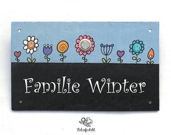 Klingelschild aus Schiefer personalisiert mit Name der Familie. Wetterfeste Türklingel mit Blumen handbemalt. Klingelplatte Eingang.