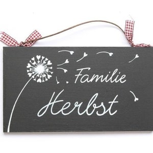 Türschild Familie aus Holz mit Namen personalisiert. Holzschild mit Pusteblumen, Familienschild handbemalt, Haustürschild mit Aufhängekordel. Holztürschild, Willkommensschild für Zuhause. Geschenk zu Hochzeit, Geburt, Umzug, Einzug, Weihnachten.